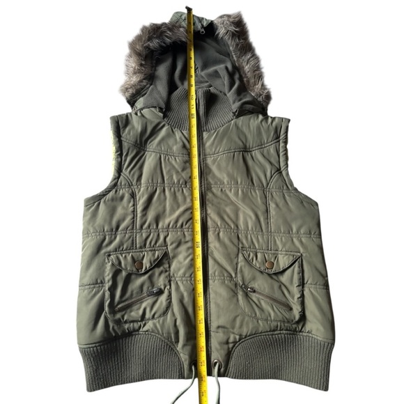 St. Bernard Olive Green Puffer Vest with Faux Fur Trim & Detachable Hood Size 16 - Picture 13 of 14